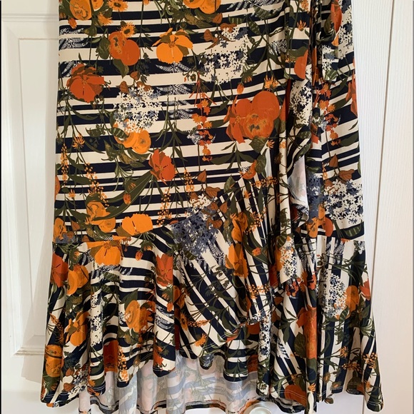 Lularoe Bella skirt. New with tags - Picture 1 of 1
